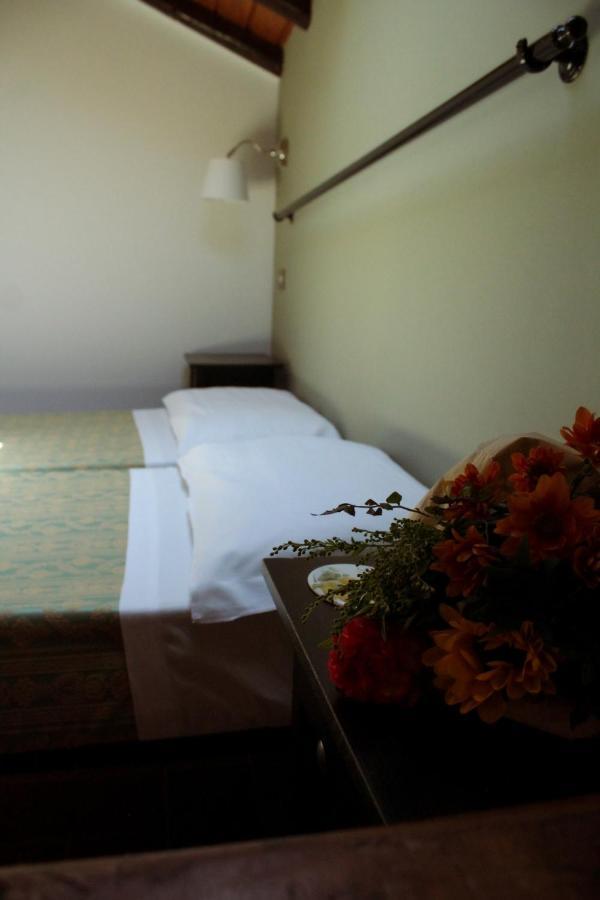 Da Laura Bed & Breakfast Брунате Екстериор снимка
