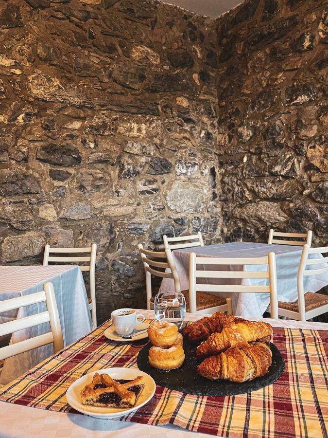 Da Laura Bed & Breakfast Брунате Екстериор снимка