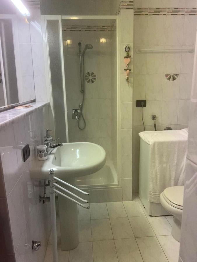 Da Laura Bed & Breakfast Брунате Екстериор снимка